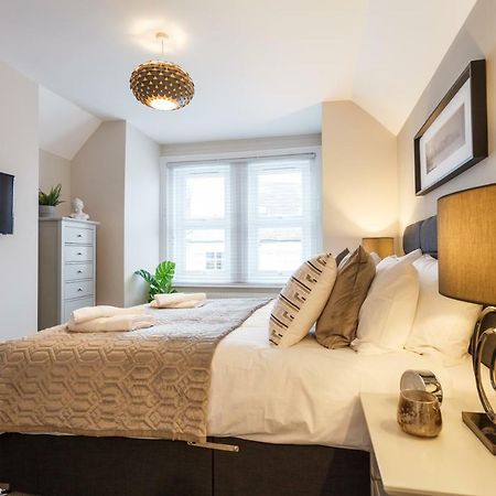 Appartamento Stylish Town Centre House - 300Mbps, Parking & Sunny Decking Bournemouth Esterno foto